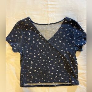 ARIZONA BRAND CROPPED DAINTY FLORAL SHIRT